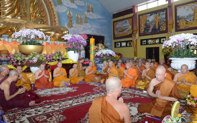 Thiền viện Phước Sơn, Đồng Nai tổ chức Đại lễ Dâng y Kathina 2016 &amp; đón nhận 2 kỷ lục Phật giáo Việt Nam