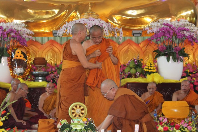 Đồng Nai:   Đại lễ dâng y Kathina - PL.2560