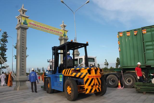 Bình Dương: Lễ cung nghinh Phật Ngọc Hòa Bình Thế Giới