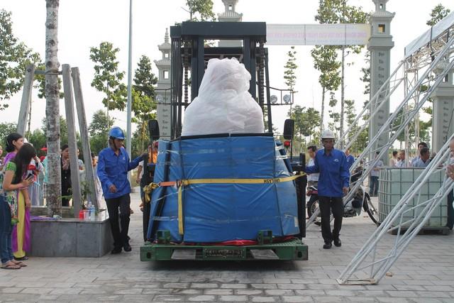 Bình Dương: Lễ cung nghinh Phật Ngọc Hòa Bình Thế Giới