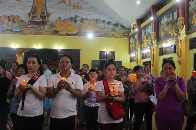 Đồng Nai: Bà tổng lãnh sự Thái Lan tham dự lễ cúng đèn rằm tháng 10