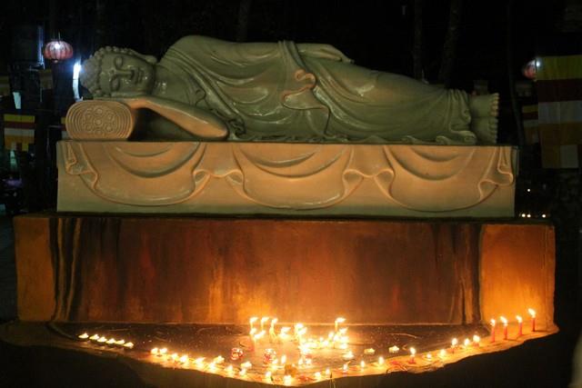 Đồng Nai: Bà tổng lãnh sự Thái Lan tham dự lễ cúng đèn rằm tháng 10