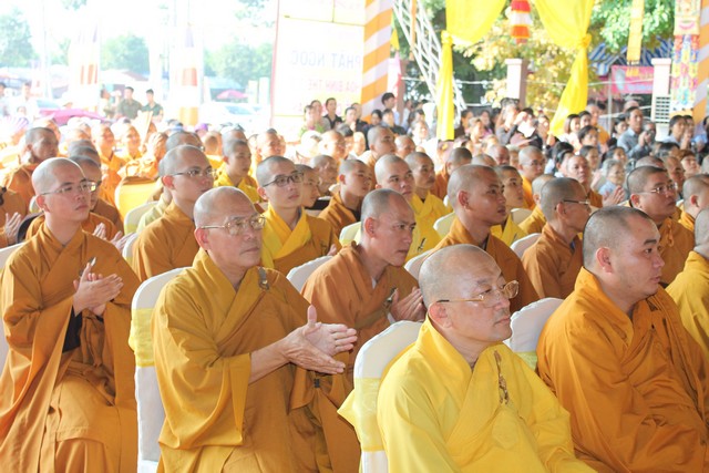 Bình Dương: Lễ khai mạc chiêm bái tượng Phật Ngọc Hòa Bình Thế Giới tại chùa Hội An