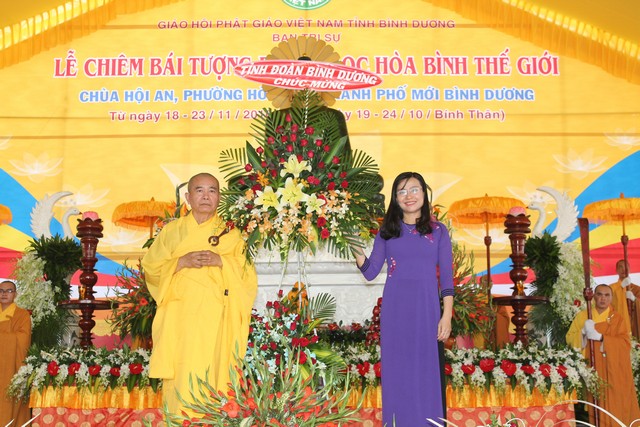 Bình Dương: Lễ khai mạc chiêm bái tượng Phật Ngọc Hòa Bình Thế Giới tại chùa Hội An