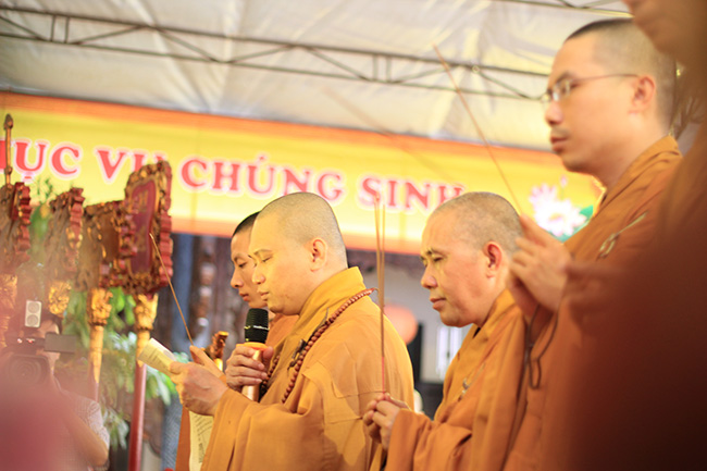 Hà Nội: Trang nghiêm Đại lễ kỷ niệm Phật Thành Đạo tại chùa Tăng Phúc