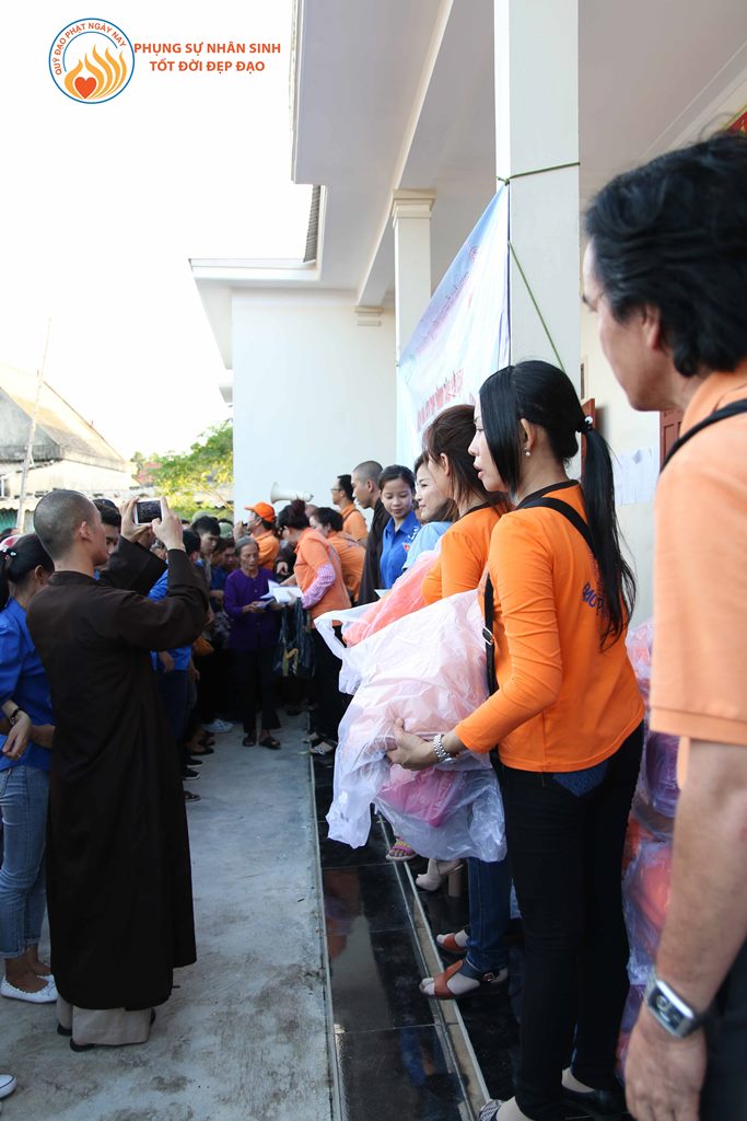 Quỹ Đạo Phật Ngày Nay – Tổng Kết Chương Trình Cứu Trợ Đồng Bào Lũ Lụt Tại Quảng Bình &amp; Hà Tĩnh Đợt 1 - Tháng 10/2016 (C88-1)