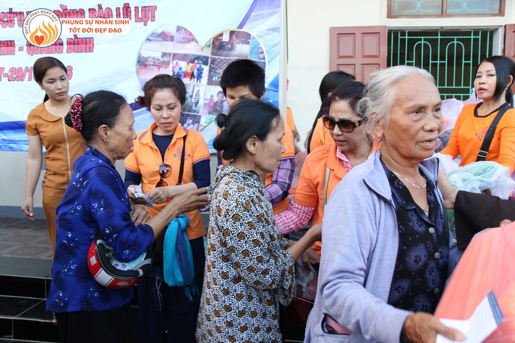 Quỹ Đạo Phật Ngày Nay – Tổng Kết Chương Trình Cứu Trợ Đồng Bào Lũ Lụt Tại Quảng Bình &amp; Hà Tĩnh Đợt 1 - Tháng 10/2016 (C88-1)