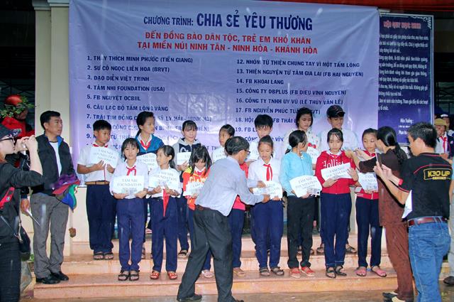 Chuyến Từ Thiện Vùng Núi Ninh Tân- Khánh Hòa