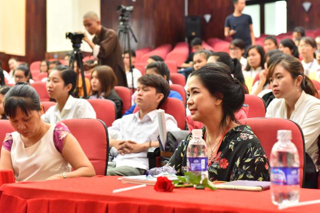 TT.Thích Nhật Từ: Thuyết giảng tại Đại Học Khoa học Xã hội và Nhân văn TP. HCM