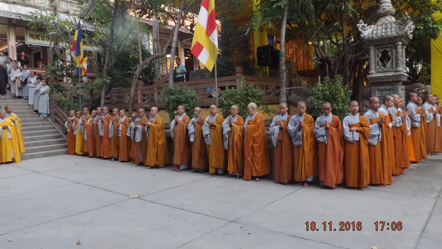 Trang nghiêm lễ nhập kim quan Trưởng lão Hòa thượng Thích Thiện Bình