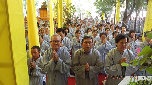 Trang nghiêm Tấn đàn Thập thiện và Bồ-tát giới tại gia.