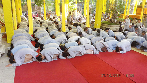 Trang nghiêm Tấn đàn Thập thiện và Bồ-tát giới tại gia.