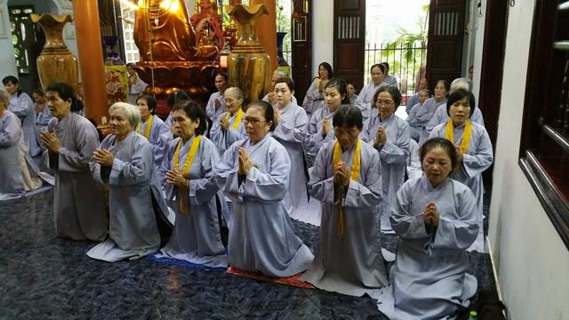 Đạo tràng Bát quan trai Tổ đình Thiên Bửu tổ chức lễ tri ân Tam bảo và tổng kết cuối năm.