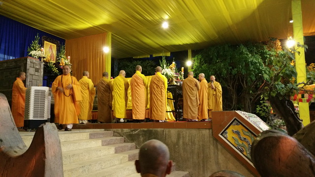 Trang nghiêm lễ nhập kim quan Trưởng lão Hòa thượng Thích Thiện Bình