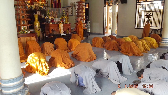 Phật giáo thị xã Ninh Hòa tổ chức lễ Phật thành đạo