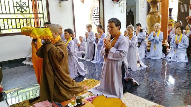 Đạo tràng Bát quan trai Tổ đình Thiên Bửu tổ chức lễ tri ân Tam bảo và tổng kết cuối năm.