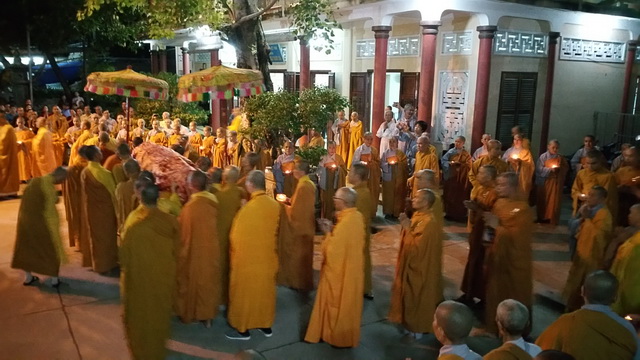 Trang nghiêm lễ nhập kim quan Trưởng lão Hòa thượng Thích Thiện Bình