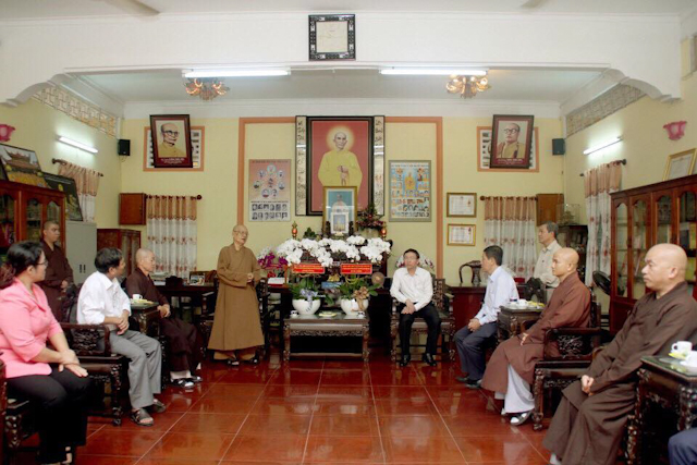 TP.HCM: Lãnh đạo Quận 10 chúc mừng kỷ niệm 35 năm thành lập GHPGVN