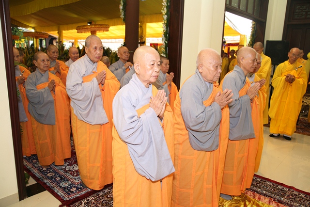 TT. Huế: Ban Trị sự GHPGVN tỉnh kính viếng tang lễ Cố HT. Thích Chơn Thiện