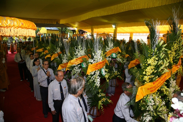 TT. Huế: Ban Trị sự GHPGVN tỉnh kính viếng tang lễ Cố HT. Thích Chơn Thiện