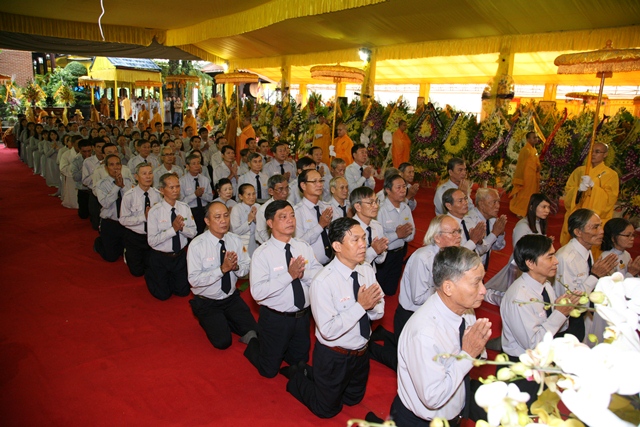 TT. Huế: Ban Trị sự GHPGVN tỉnh kính viếng tang lễ Cố HT. Thích Chơn Thiện
