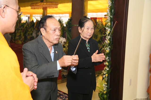 TT. Huế: Ban Trị sự GHPGVN tỉnh kính viếng tang lễ Cố HT. Thích Chơn Thiện