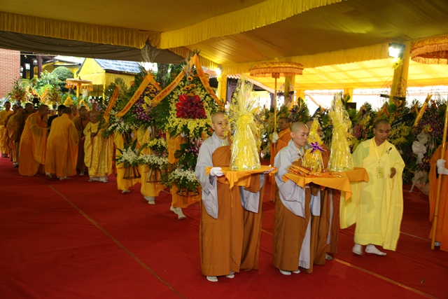 TT. Huế: Ban Trị sự GHPGVN tỉnh kính viếng tang lễ Cố HT. Thích Chơn Thiện