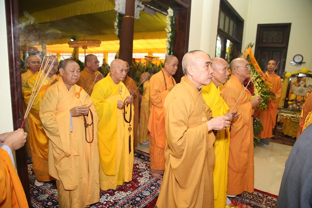 TT. Huế: Ban Trị sự GHPGVN tỉnh kính viếng tang lễ Cố HT. Thích Chơn Thiện