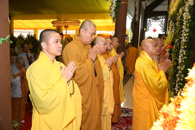 TT. Huế: Ban Trị sự GHPGVN tỉnh kính viếng tang lễ Cố HT. Thích Chơn Thiện