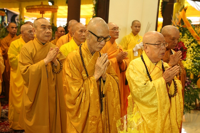 TT. Huế: Ban Trị sự GHPGVN tỉnh kính viếng tang lễ Cố HT. Thích Chơn Thiện