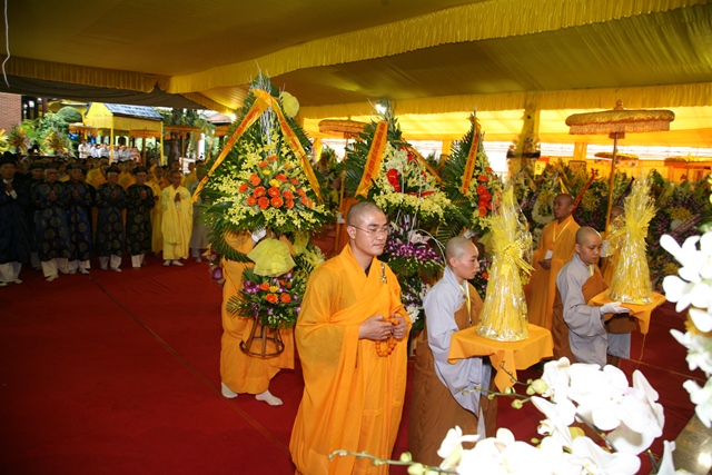 TT. Huế: Ban Trị sự GHPGVN tỉnh kính viếng tang lễ Cố HT. Thích Chơn Thiện