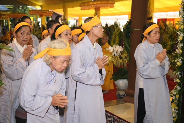 TT. Huế: Ban Trị sự GHPGVN tỉnh kính viếng tang lễ Cố HT. Thích Chơn Thiện