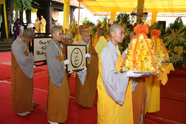 TT. Huế: Ban Trị sự GHPGVN tỉnh kính viếng tang lễ Cố HT. Thích Chơn Thiện