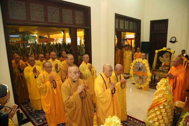 TT. Huế: Ban Trị sự GHPGVN tỉnh kính viếng tang lễ Cố HT. Thích Chơn Thiện