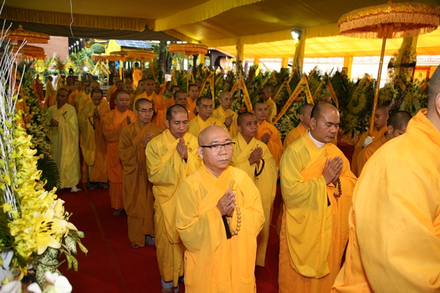 TT. Huế: Ban Trị sự GHPGVN tỉnh kính viếng tang lễ Cố HT. Thích Chơn Thiện