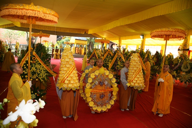 TT. Huế: Ban Trị sự GHPGVN tỉnh kính viếng tang lễ Cố HT. Thích Chơn Thiện