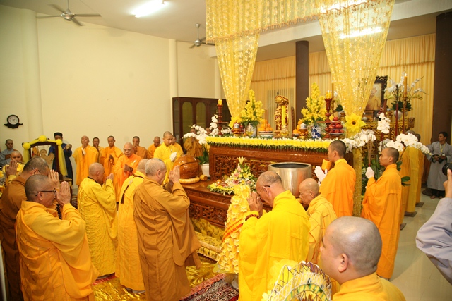TT. Huế: Ban Trị sự GHPGVN tỉnh kính viếng tang lễ Cố HT. Thích Chơn Thiện
