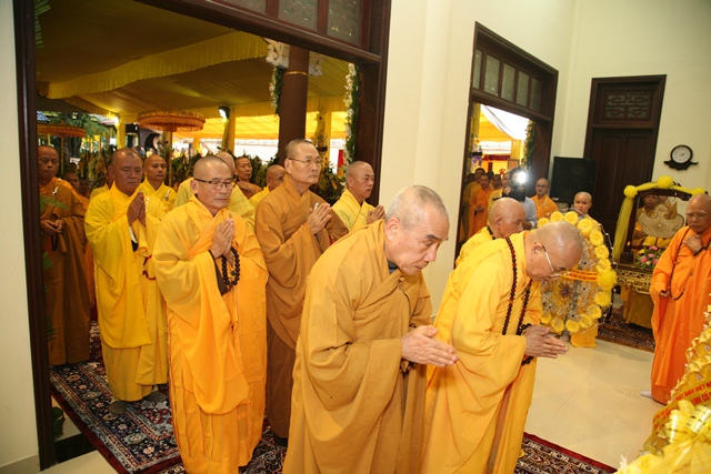 TT. Huế: Ban Trị sự GHPGVN tỉnh kính viếng tang lễ Cố HT. Thích Chơn Thiện