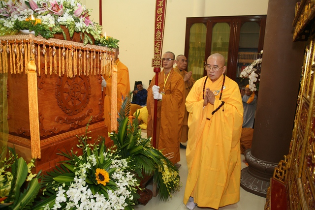 TT. Huế: Ban Trị sự GHPGVN tỉnh kính viếng tang lễ Cố HT. Thích Chơn Thiện