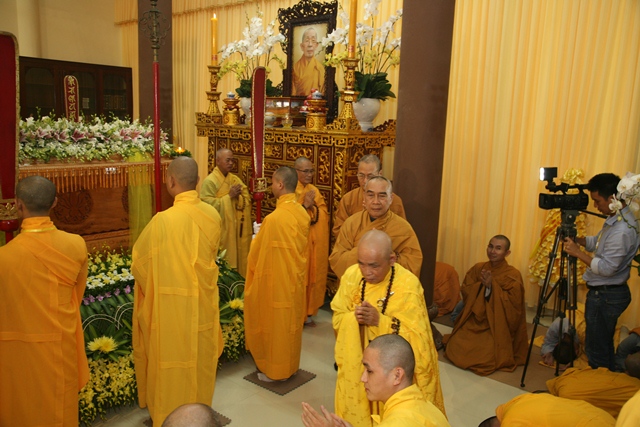 TT. Huế: Ban Trị sự GHPGVN tỉnh kính viếng tang lễ Cố HT. Thích Chơn Thiện
