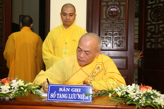 TT. Huế: Ban Trị sự GHPGVN tỉnh kính viếng tang lễ Cố HT. Thích Chơn Thiện