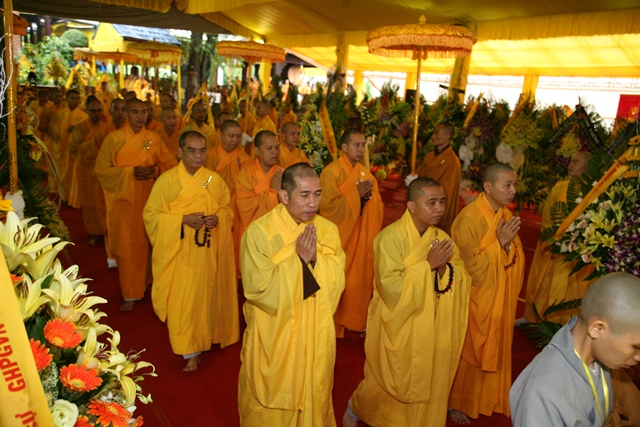 TT. Huế: Ban Trị sự GHPGVN tỉnh kính viếng tang lễ Cố HT. Thích Chơn Thiện