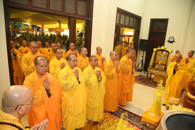 TT. Huế: Ban Trị sự GHPGVN tỉnh kính viếng tang lễ Cố HT. Thích Chơn Thiện
