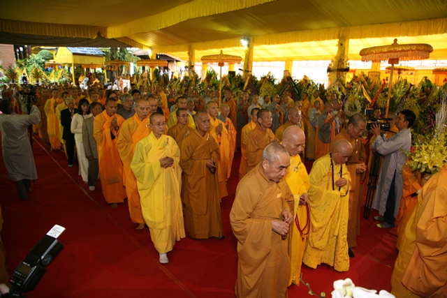 TT. Huế: Ban Trị sự GHPGVN tỉnh kính viếng tang lễ Cố HT. Thích Chơn Thiện