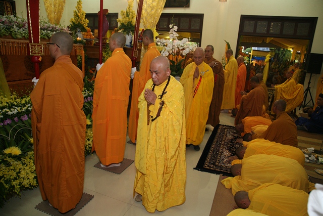 TT. Huế: Ban Trị sự GHPGVN tỉnh kính viếng tang lễ Cố HT. Thích Chơn Thiện
