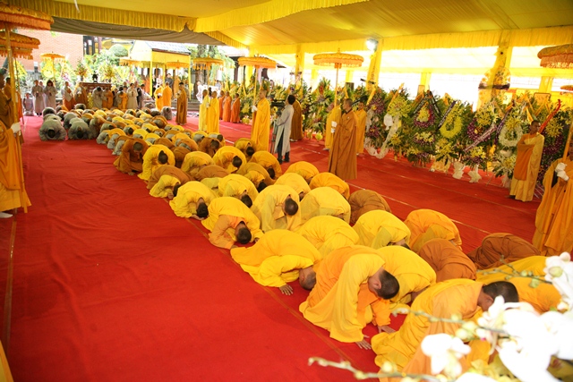 TT. Huế: Ban Trị sự GHPGVN tỉnh kính viếng tang lễ Cố HT. Thích Chơn Thiện