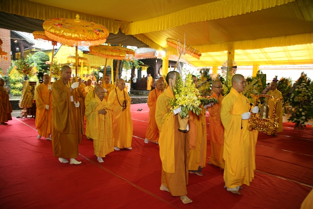 TT. Huế: Ban Trị sự GHPGVN tỉnh kính viếng tang lễ Cố HT. Thích Chơn Thiện