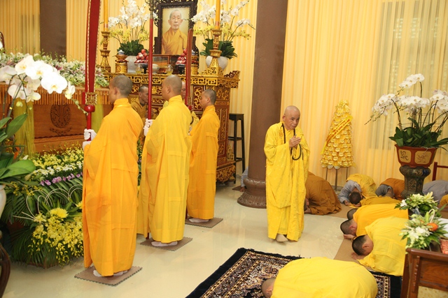 TT. Huế: Ban Trị sự GHPGVN tỉnh kính viếng tang lễ Cố HT. Thích Chơn Thiện