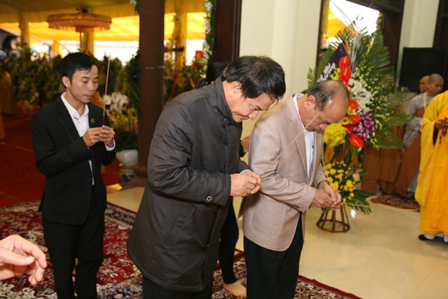 TT. Huế: Ban Trị sự GHPGVN tỉnh kính viếng tang lễ Cố HT. Thích Chơn Thiện