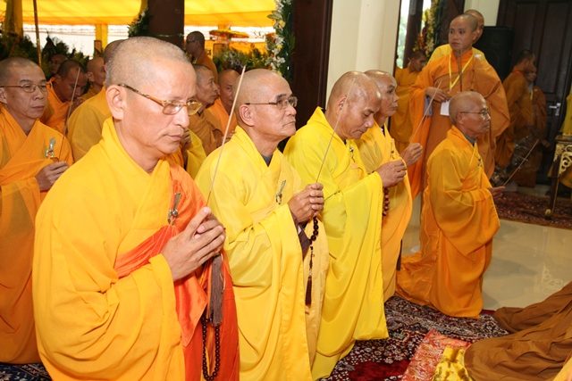 TT. Huế: Ban Trị sự GHPGVN tỉnh kính viếng tang lễ Cố HT. Thích Chơn Thiện